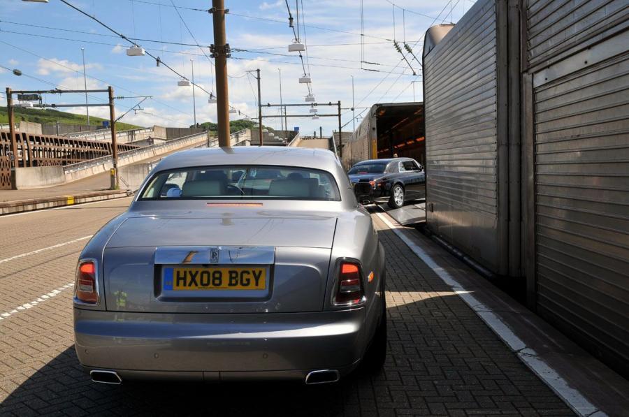  Rolls-Royce Phantom Coupe 2008 года  (фото 10 из 134)